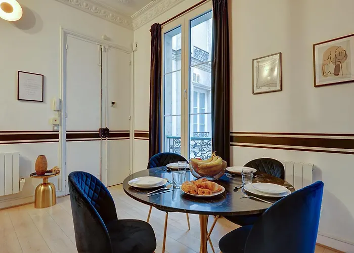 Lumiere Et Prestige - Champs-elysees *