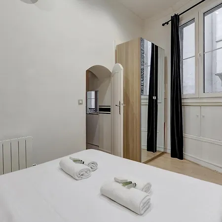 Lumiere Et Prestige - Champs-elysees * Paryż