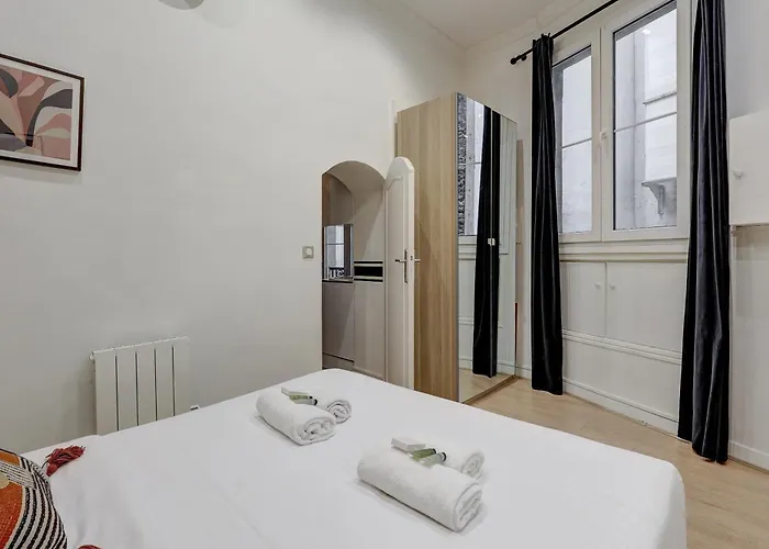 Lumiere Et Prestige - Champs-elysees * Paryż